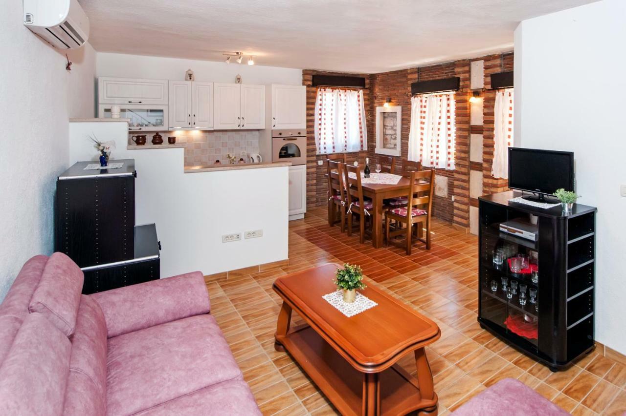 Guesthouse Ancient Stone Rovinj Zewnętrze zdjęcie