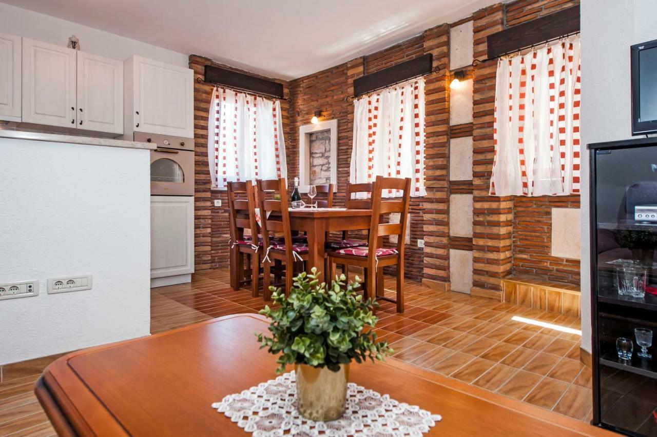 Guesthouse Ancient Stone Rovinj Zewnętrze zdjęcie