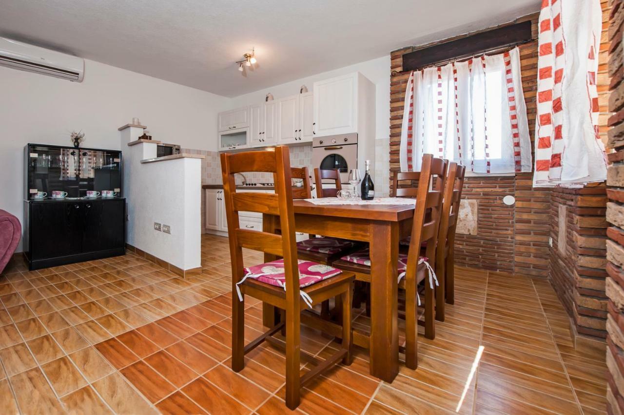 Guesthouse Ancient Stone Rovinj Zewnętrze zdjęcie